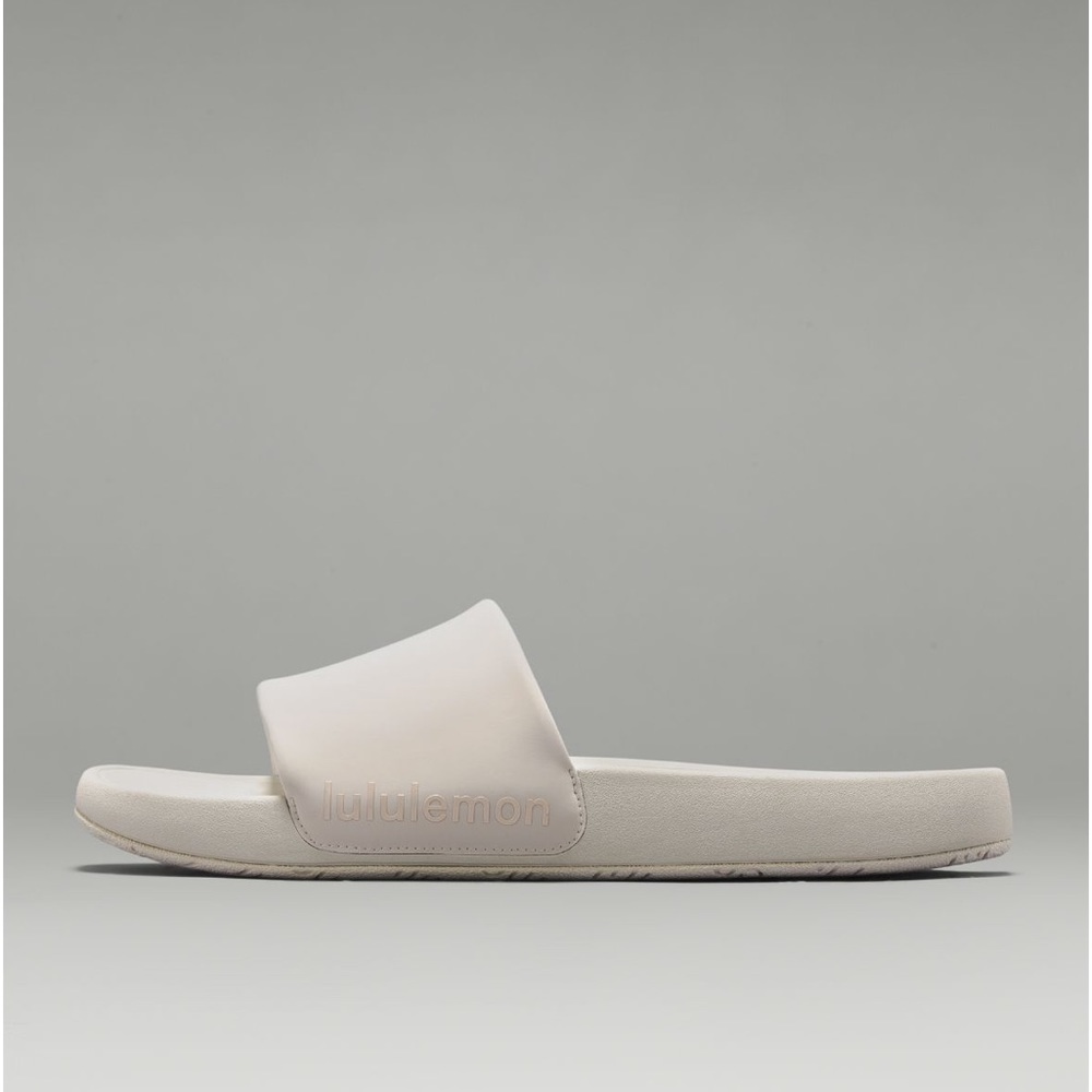 Lululemon Restfull Slide